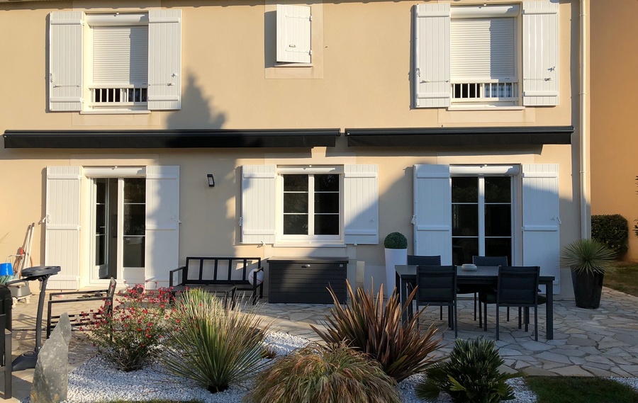 Volets battants classiques à Aubenas